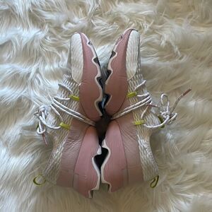 SOREL SHOES KINETIC IMPACT LACE UP SNEAKERS TENNIS WHITE PINK SIZE 8